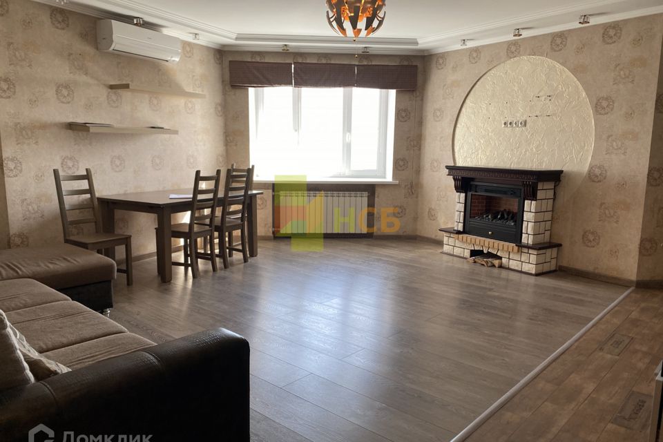 Продаётся 4-комнатная квартира, 124 м²