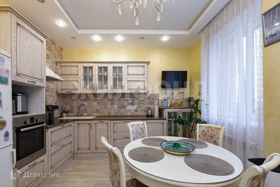 Продаётся 3-комнатная квартира, 90 м²