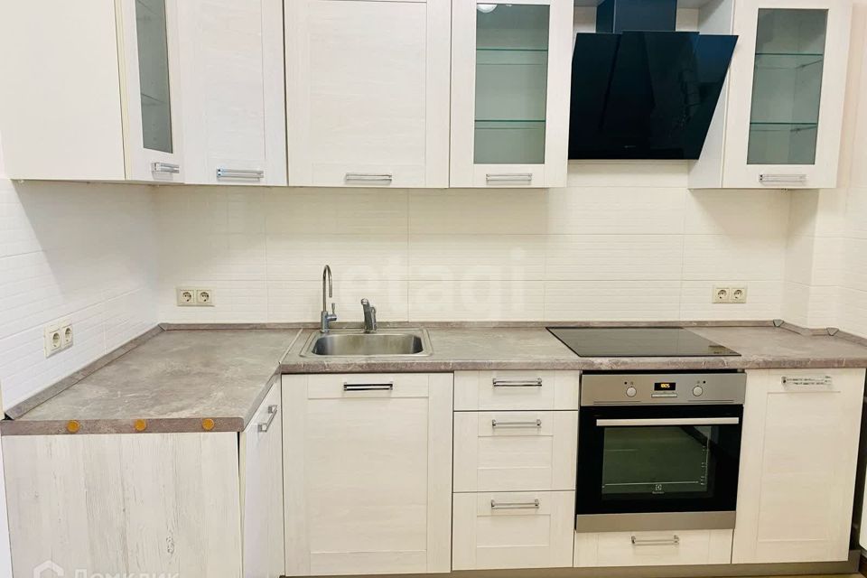Продаётся 1-комнатная квартира, 42.4 м²