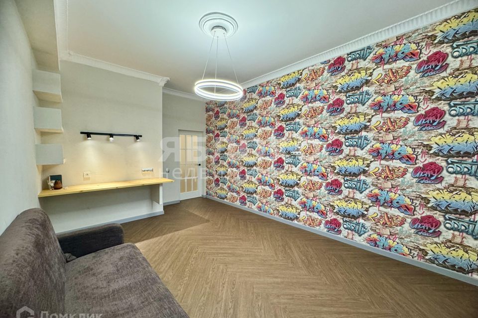 Продаётся 4-комнатная квартира, 99.5 м²