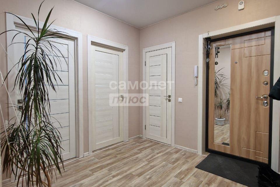 Продаётся 3-комнатная квартира, 77.1 м²