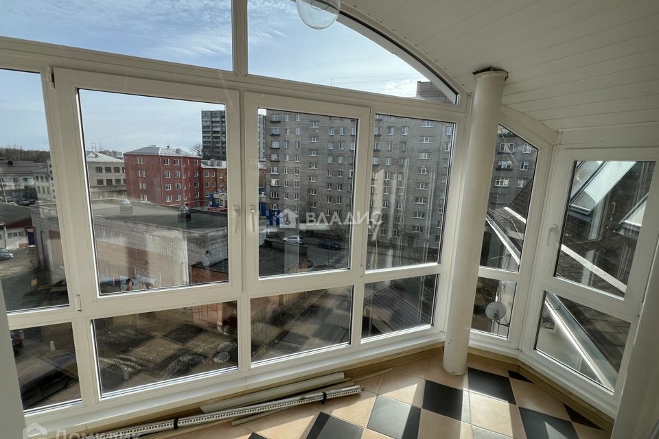 Продаётся 2-комнатная квартира, 80.1 м²
