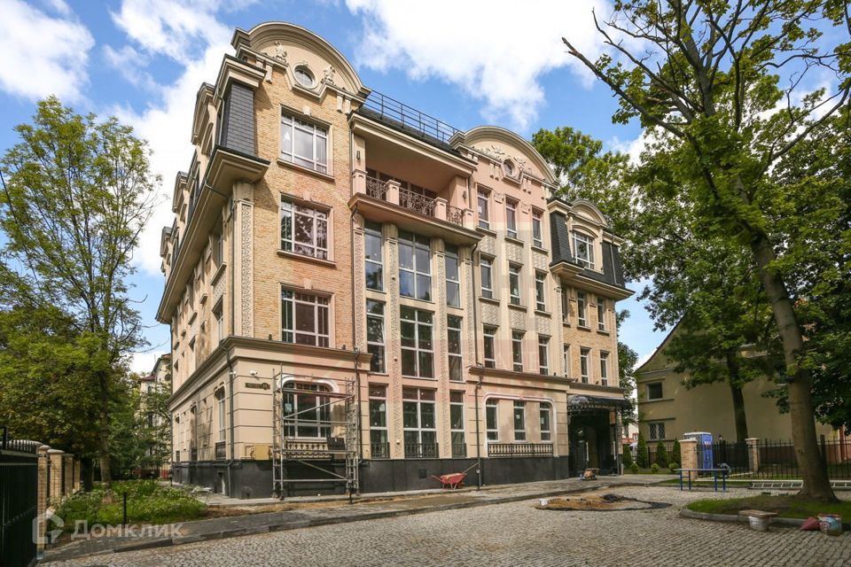 Продаётся 2-комнатная квартира, 113.1 м²
