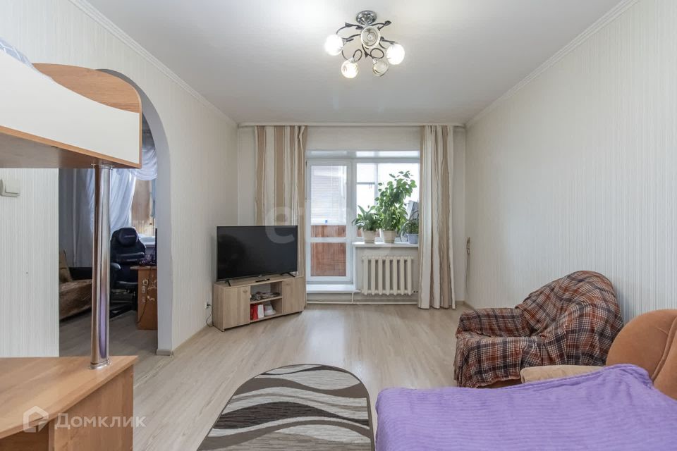 Продаётся 1-комнатная квартира, 42 м²