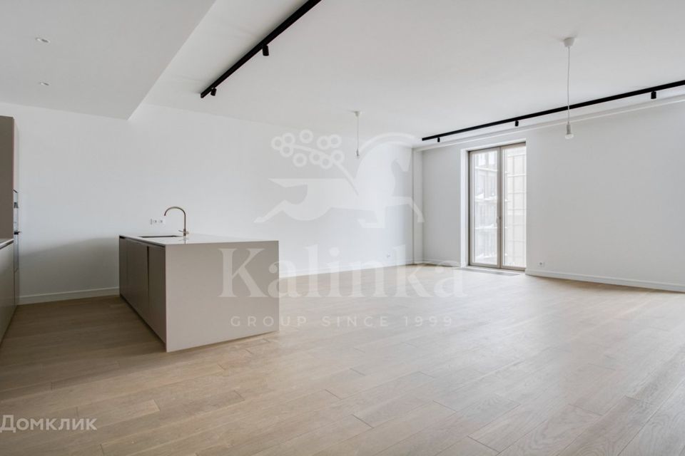 Продаётся 3-комнатная квартира, 120 м²
