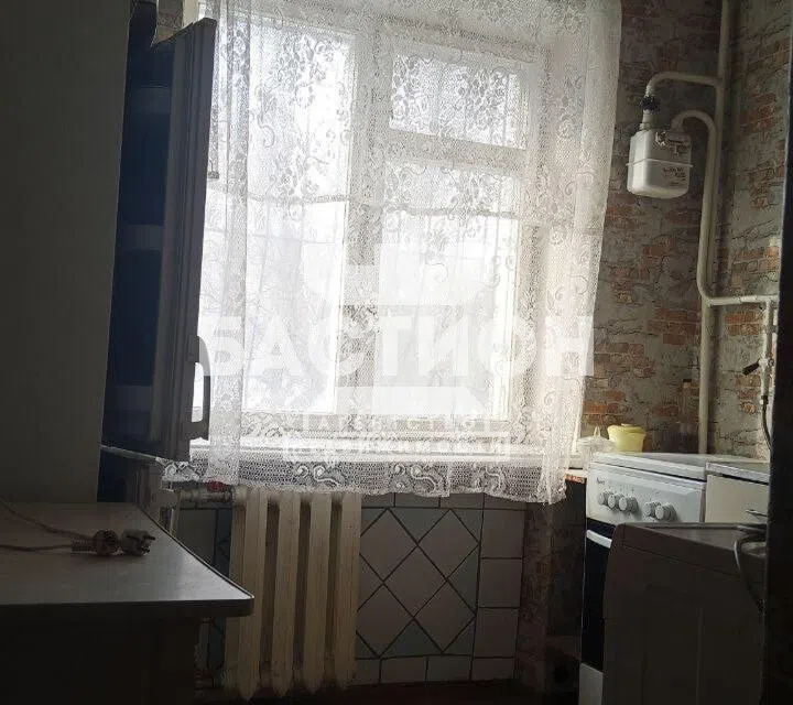 Продаётся 3-комнатная квартира, 57.3 м²