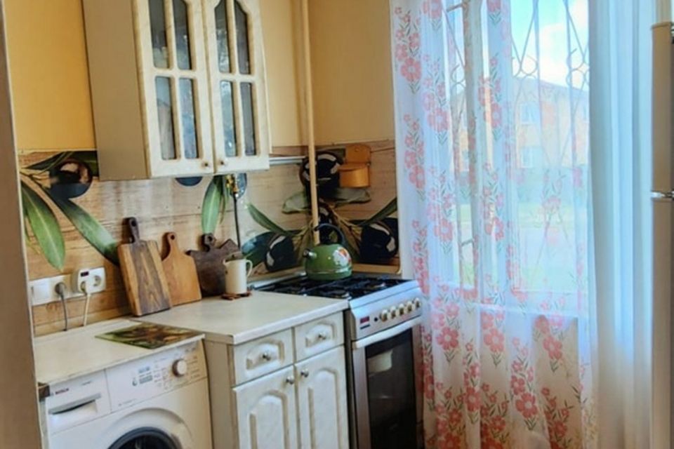 Продаётся 3-комнатная квартира, 57 м²