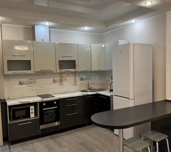 Сдаётся 1-комнатная квартира, 50 м²