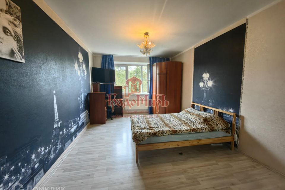 Продаётся 1-комнатная квартира, 52 м²