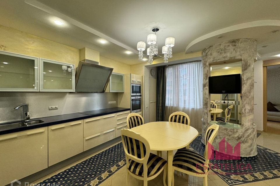 Продаётся 2-комнатная квартира, 73.4 м²