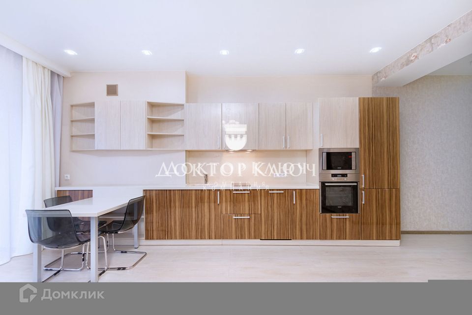 Сдаётся 2-комнатная квартира, 58 м²