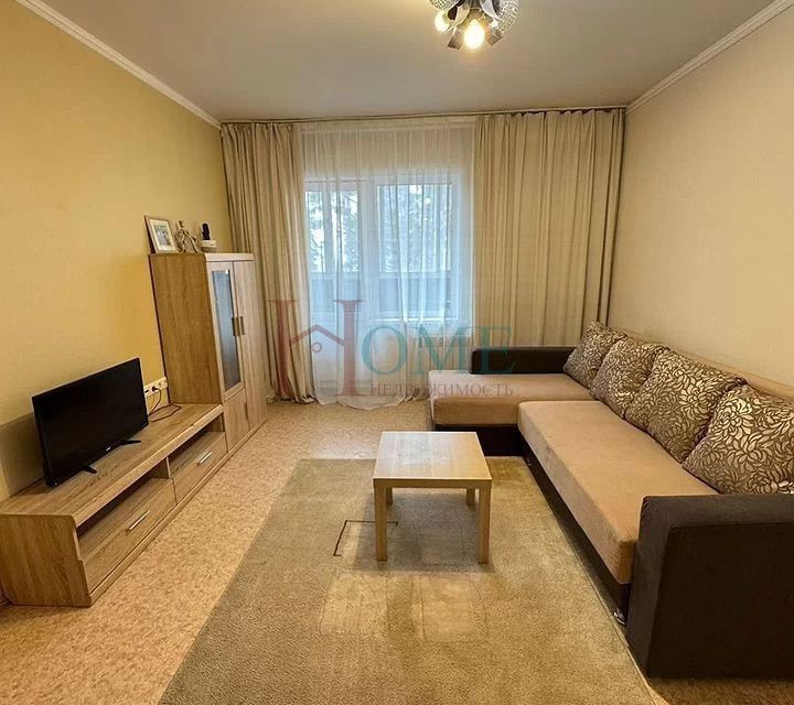 Сдаётся 1-комнатная квартира, 42 м²