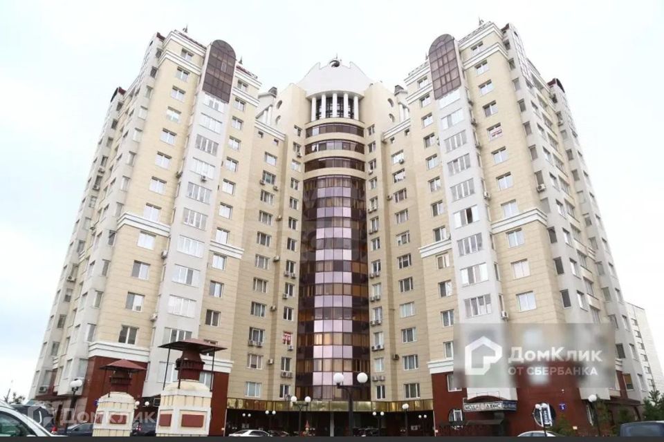 Сдаётся 2-комнатная квартира, 85.3 м²