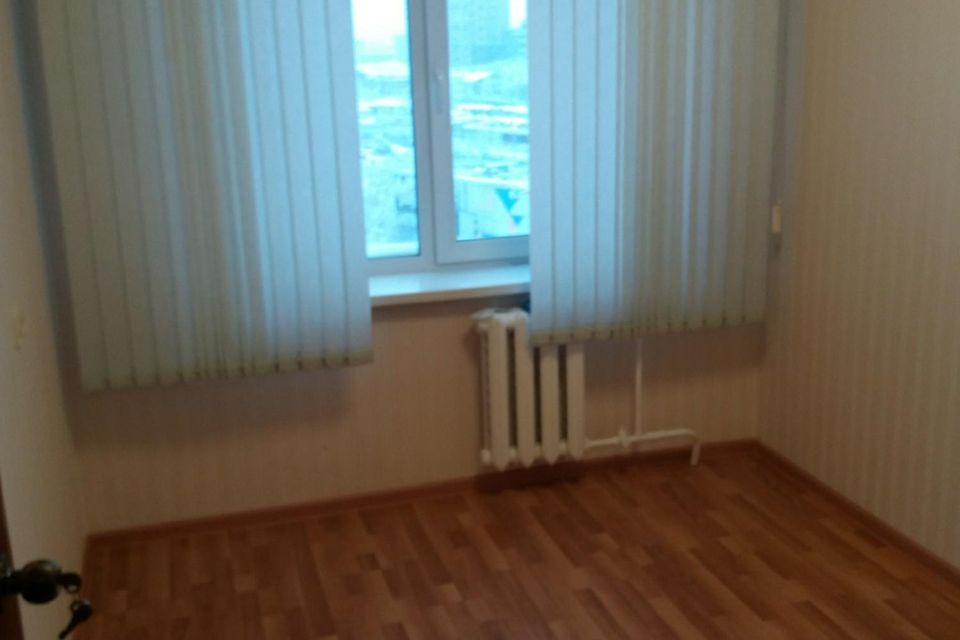 Продаётся 4-комнатная квартира, 71 м²