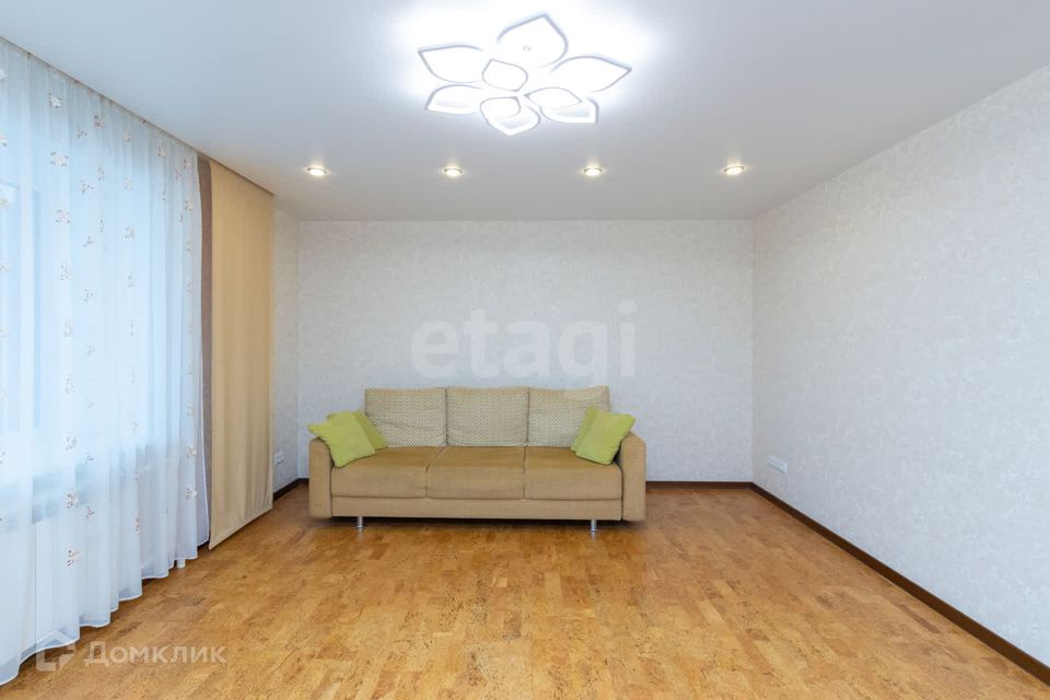 Продаётся 2-комнатная квартира, 67.1 м²