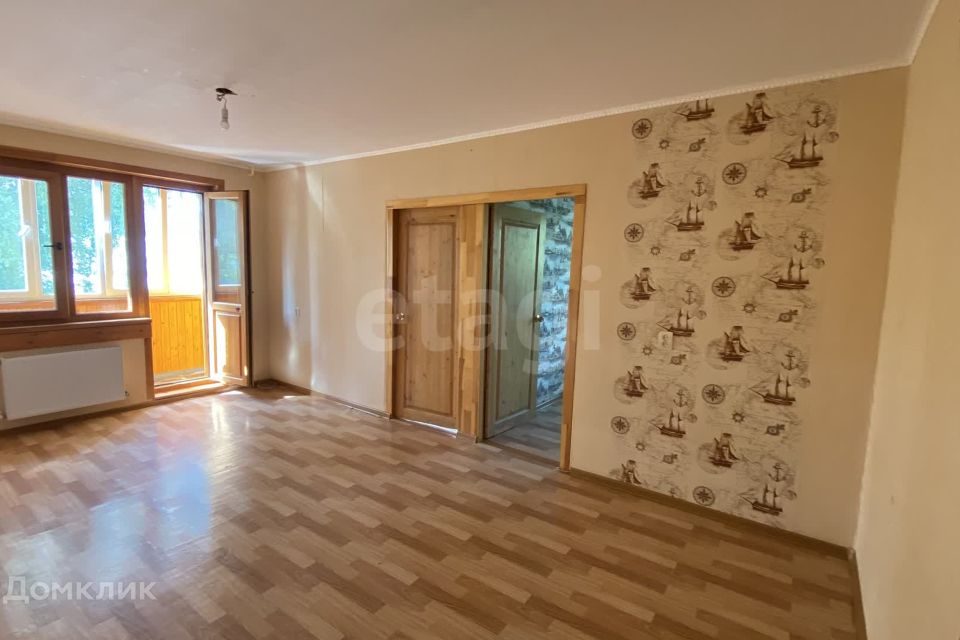 Продаётся 3-комнатная квартира, 48.8 м²
