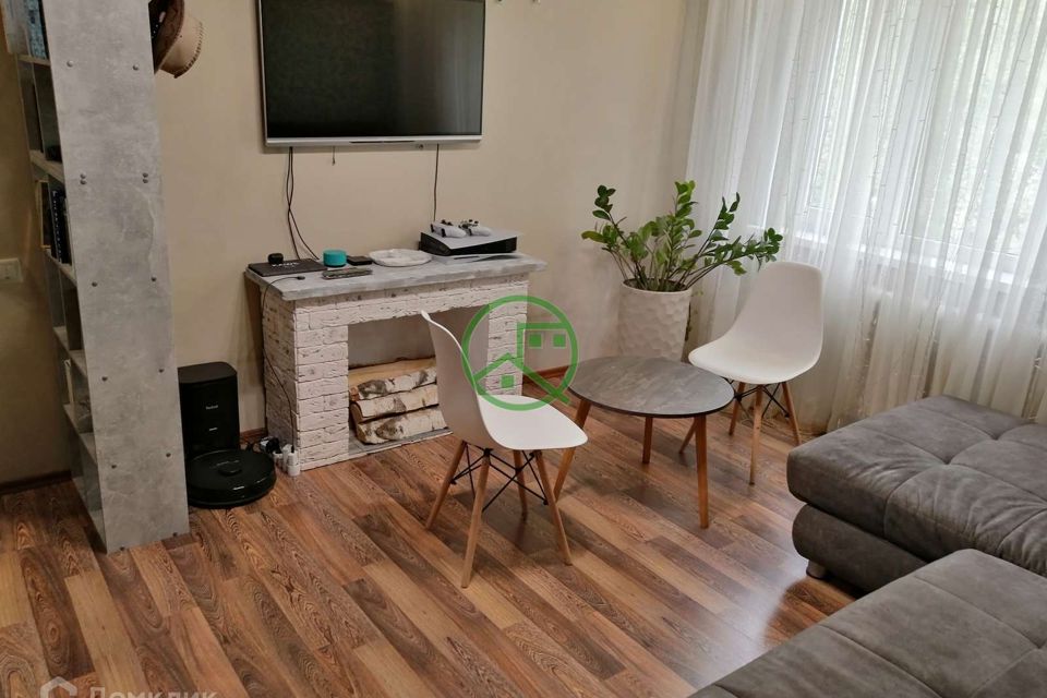 Продаётся 3-комнатная квартира, 53.9 м²
