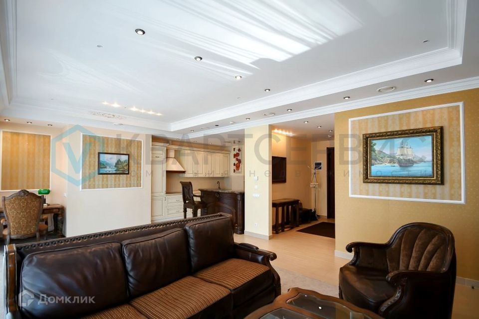 Продаётся 2-комнатная квартира, 105 м²