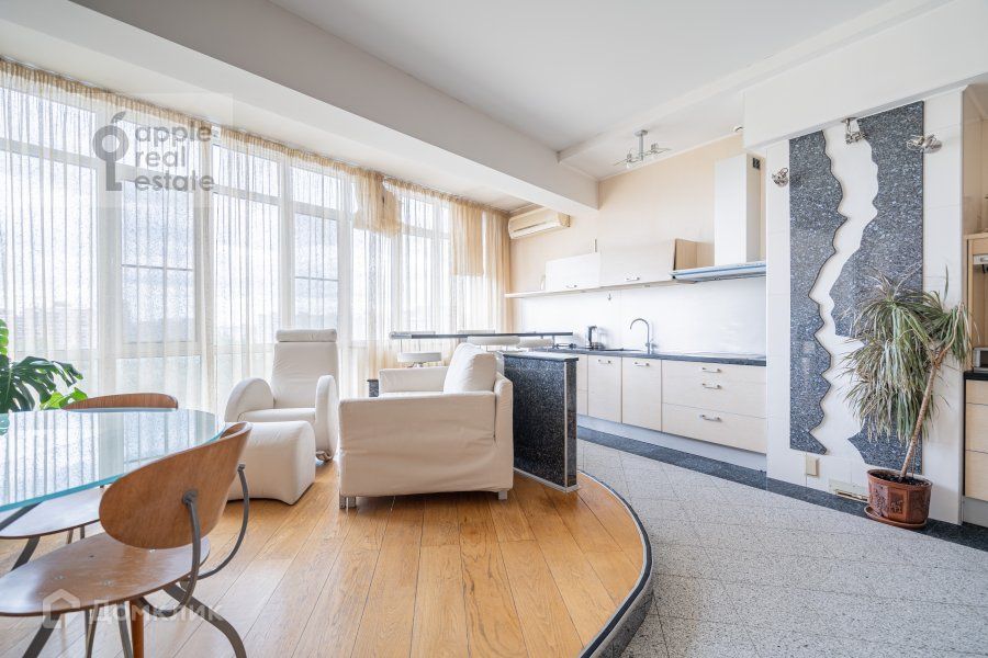 Сдаётся 2-комнатная квартира, 100 м²