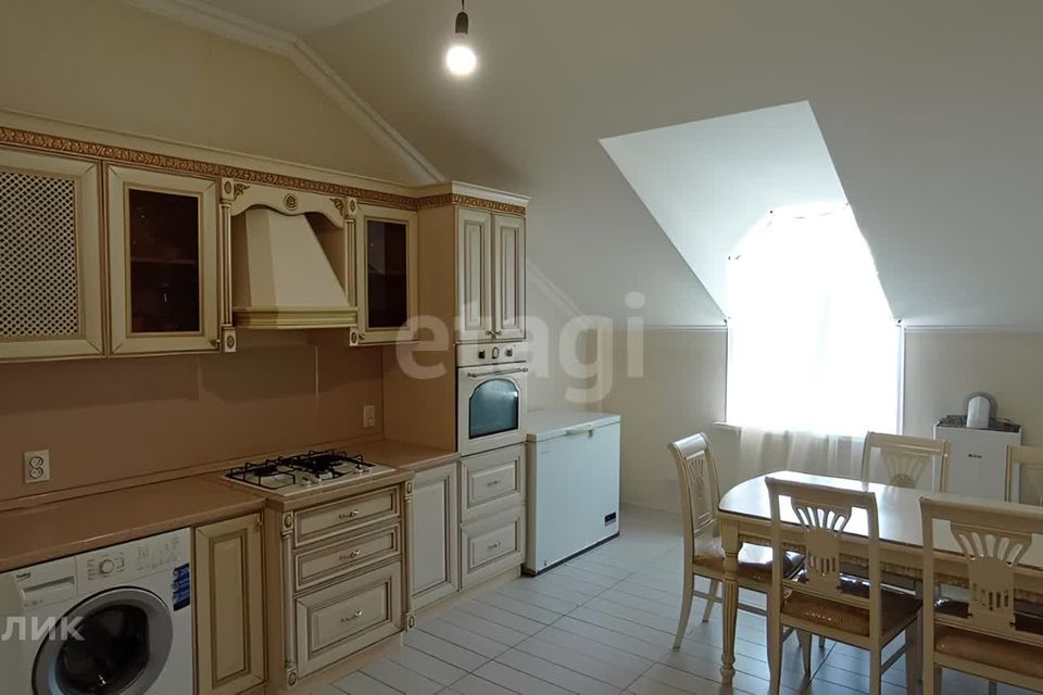 Продаётся 3-комнатная квартира, 94 м²