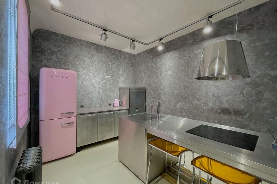 Сдаётся 2-комнатная квартира, 69 м²