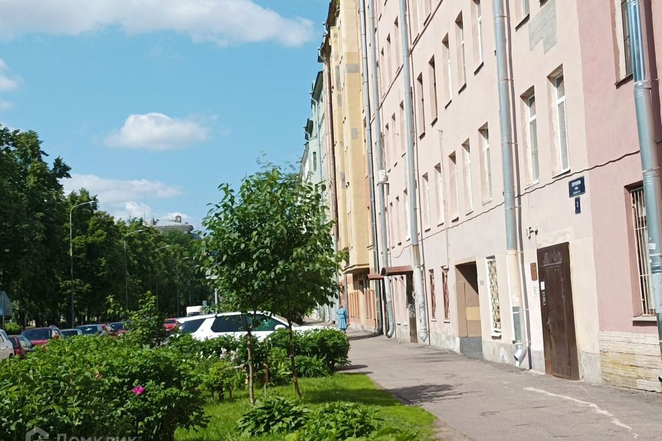 Продаётся комната в 2-комн. квартире, 12 м²
