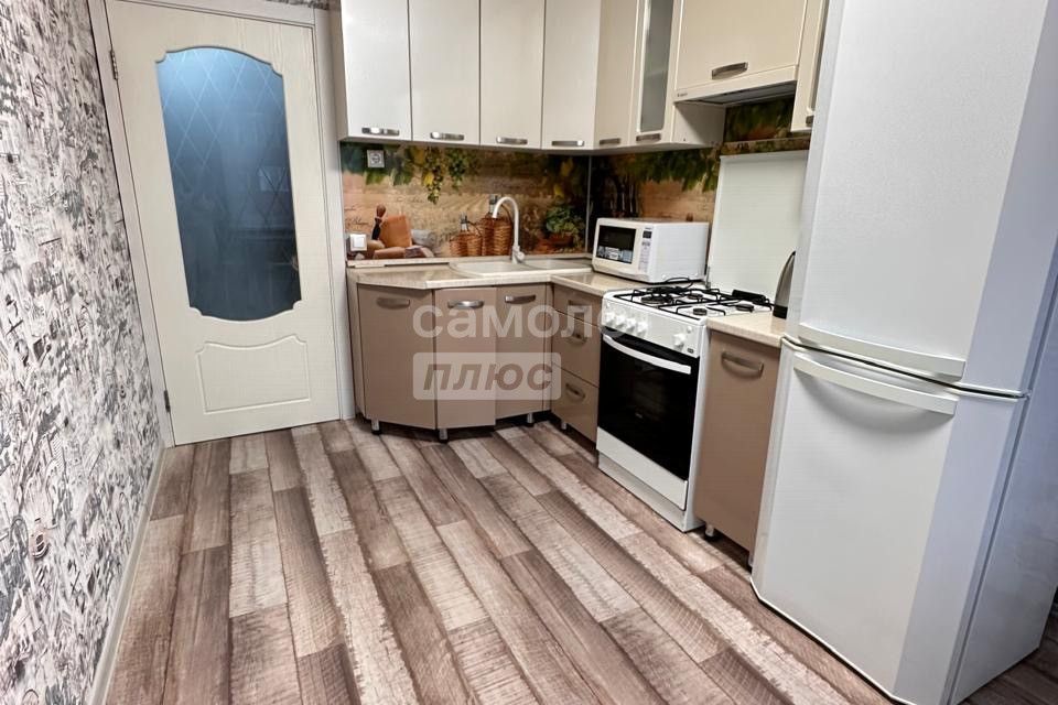 Продаётся 1-комнатная квартира, 42.8 м²