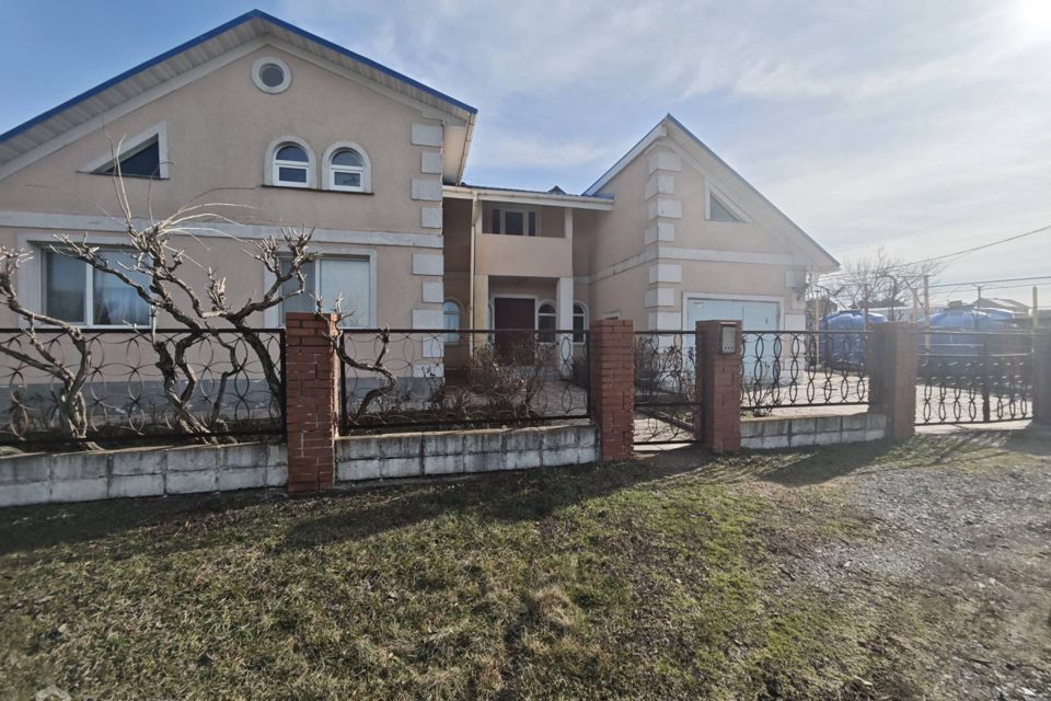 Продаётся 2-этажный дом, 299.6 м²