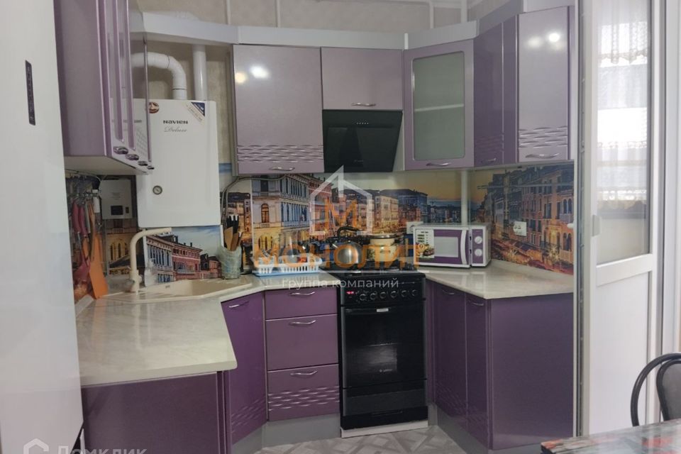Продаётся 1-комнатная квартира, 42 м²