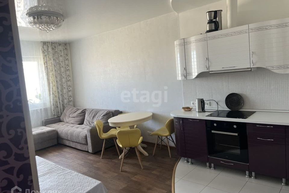 Сдаётся 2-комнатная квартира, 58 м²