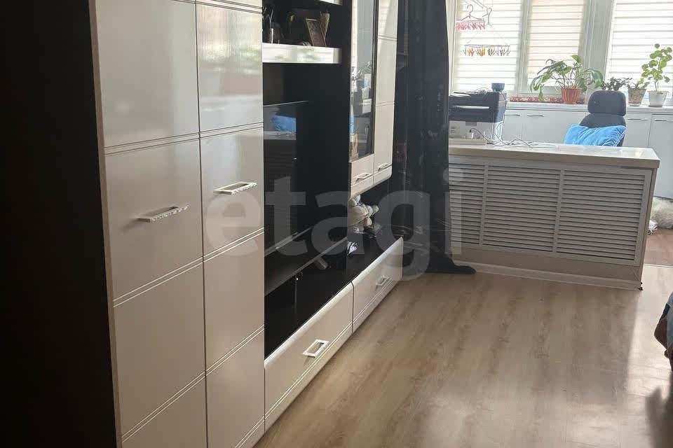 Продаётся 3-комнатная квартира, 62 м²