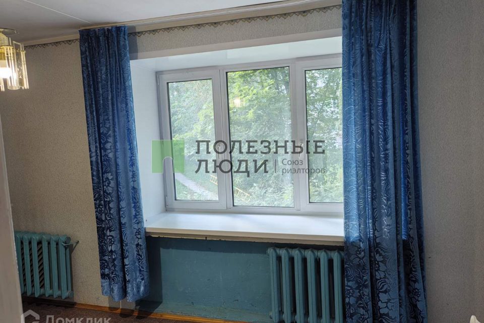 Продаётся 3-комнатная квартира, 52.3 м²