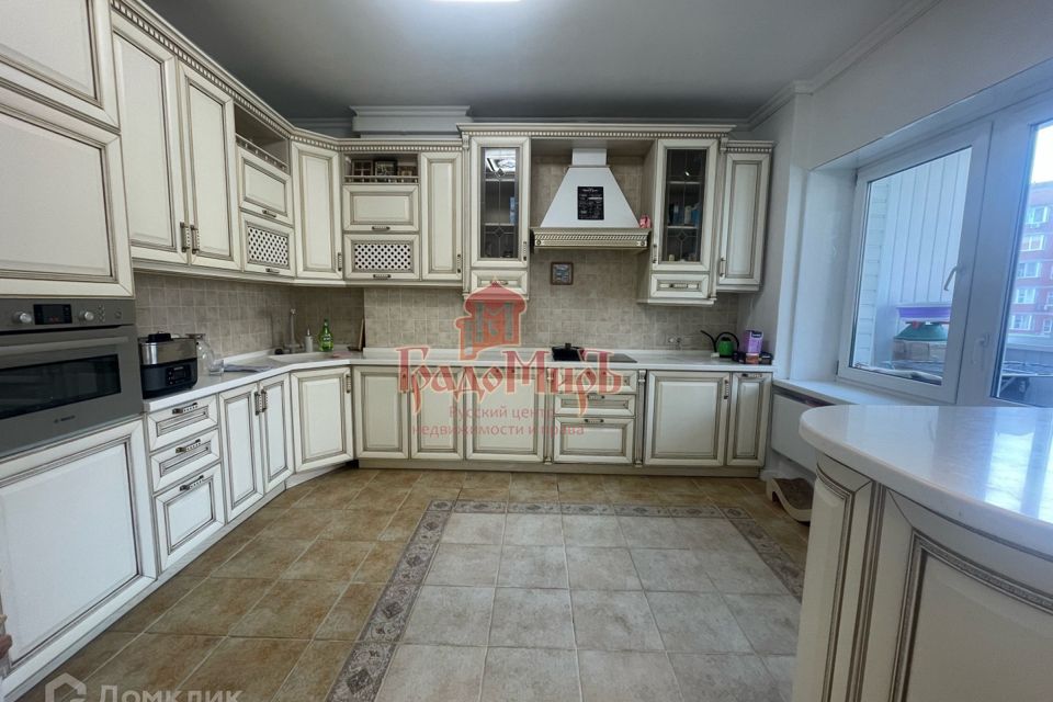 Продаётся 3-комнатная квартира, 119.4 м²