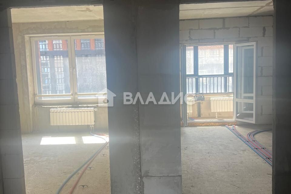 Продаётся 5-комнатная квартира, 142.56 м²