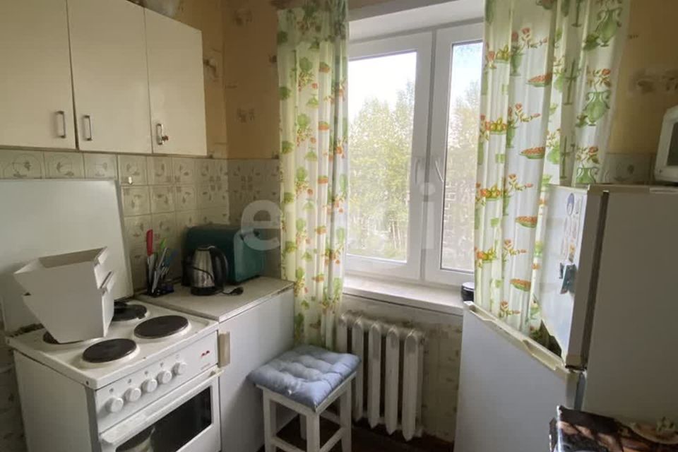 Продаётся 3-комнатная квартира, 49.9 м²