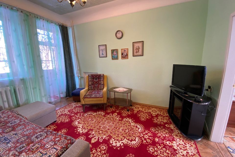 Продаётся 4-комнатная квартира, 72.8 м²