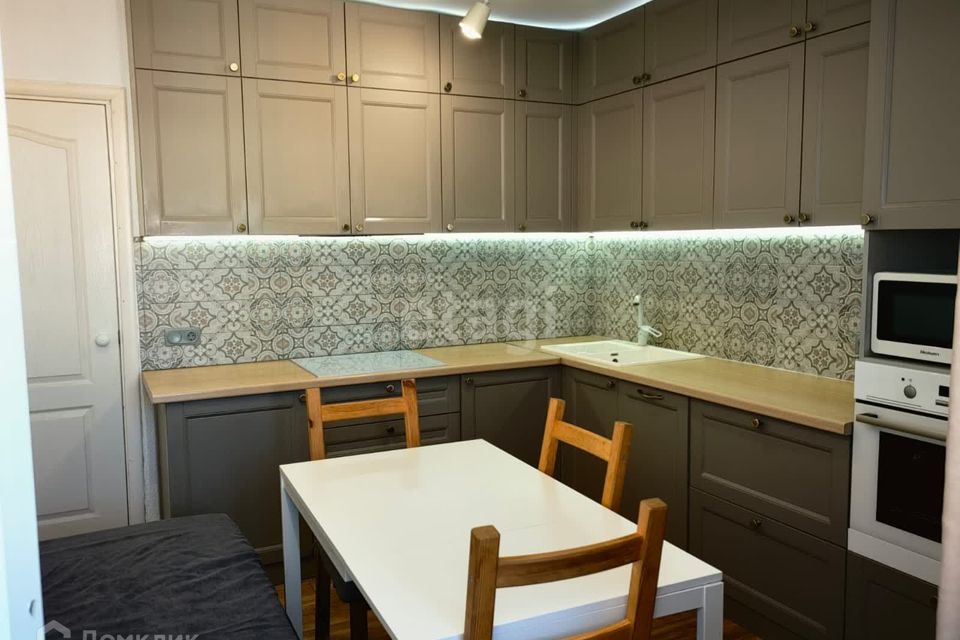 Продаётся 2-комнатная квартира, 65 м²
