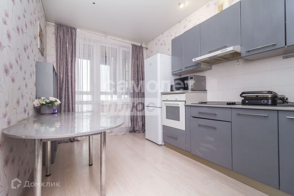 Продаётся 1-комнатная квартира, 40.2 м²