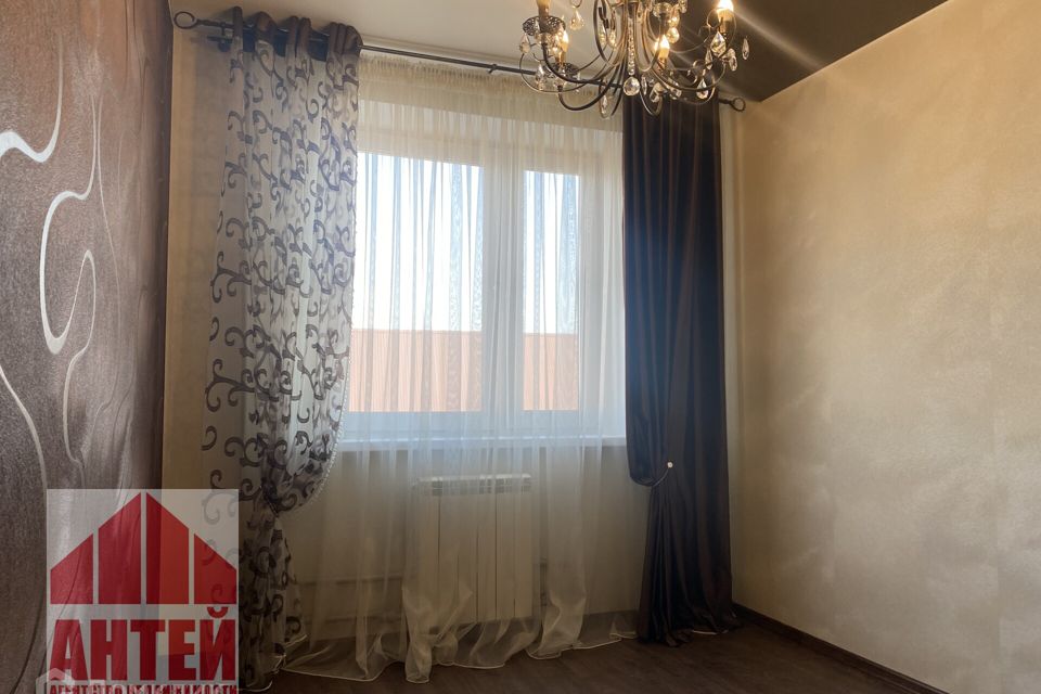 Продаётся 4-комнатная квартира, 58.3 м²
