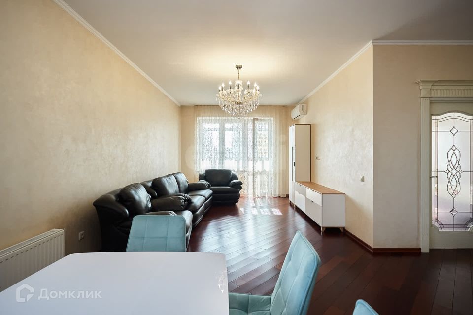 Сдаётся 3-комнатная квартира, 112.6 м²