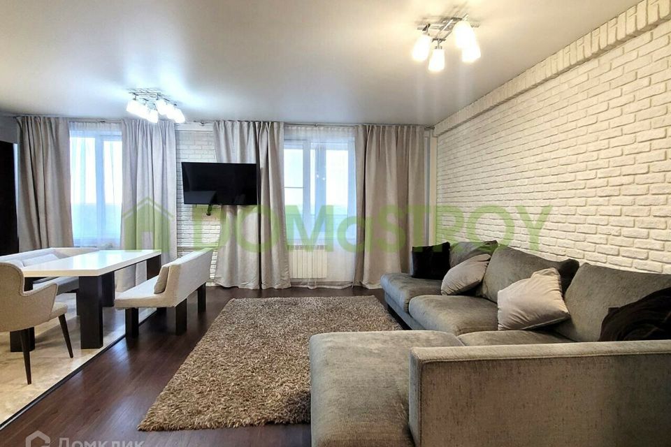 Продаётся 3-комнатная квартира, 107.8 м²