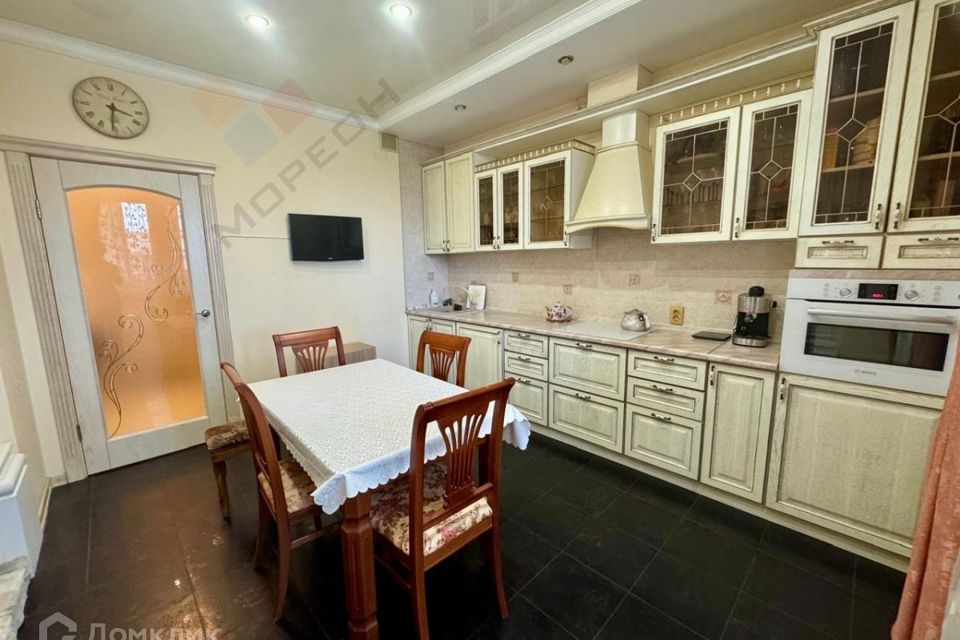 Продаётся 2-комнатная квартира, 68.8 м²