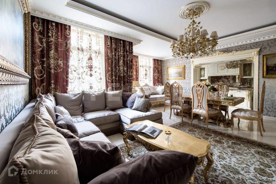 Продаётся 3-комнатная квартира, 170 м²