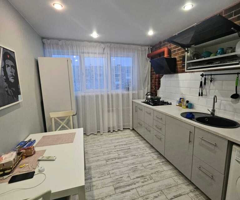 Продаётся 3-комнатная квартира, 65.5 м²