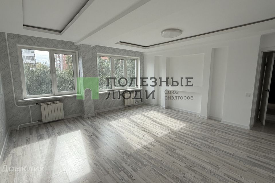 Продаётся 3-комнатная квартира, 77.1 м²