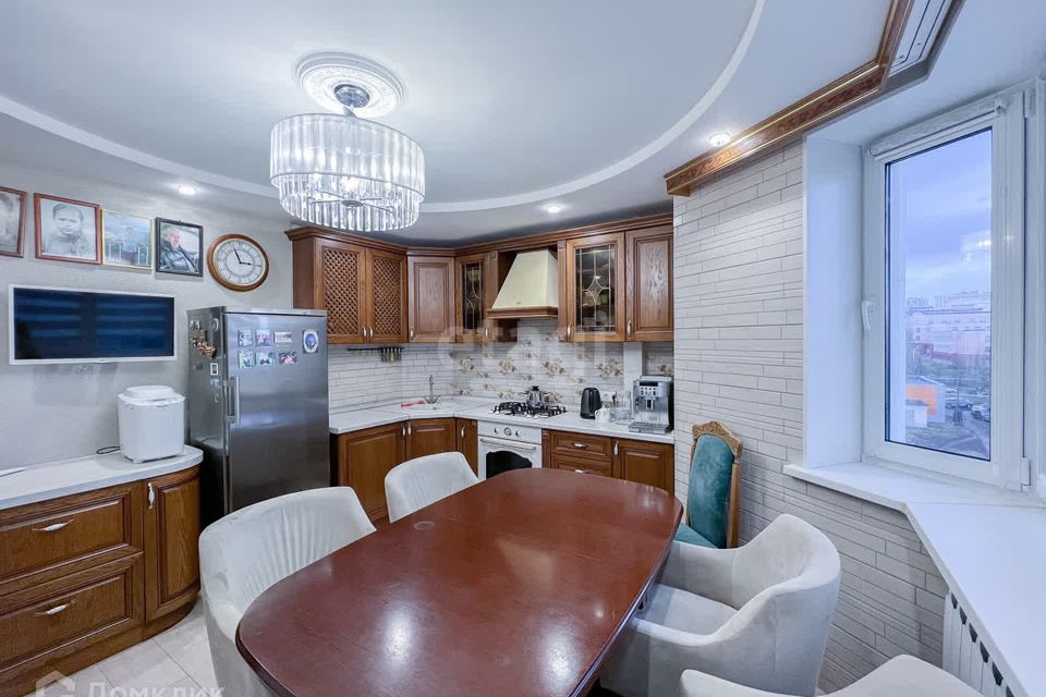 Продаётся 5-комнатная квартира, 164.4 м²