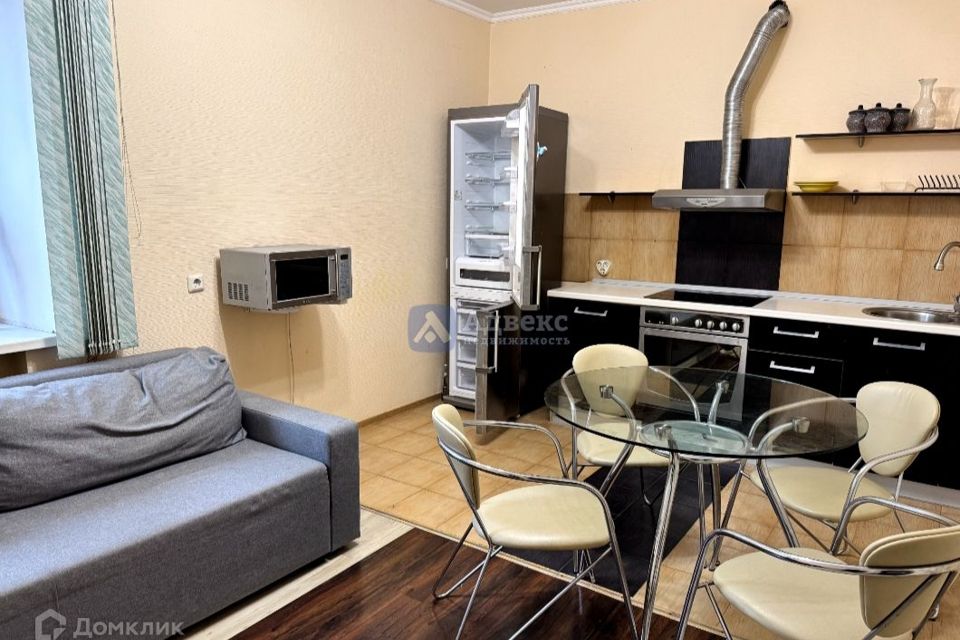 Продаётся 1-комнатная квартира, 55.8 м²