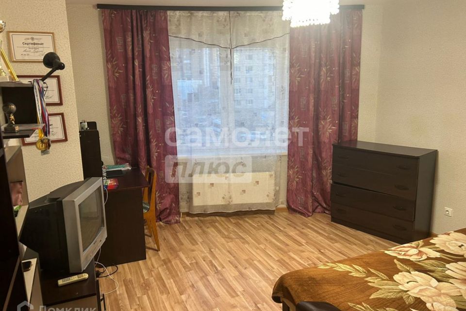 Продаётся 1-комнатная квартира, 38 м²