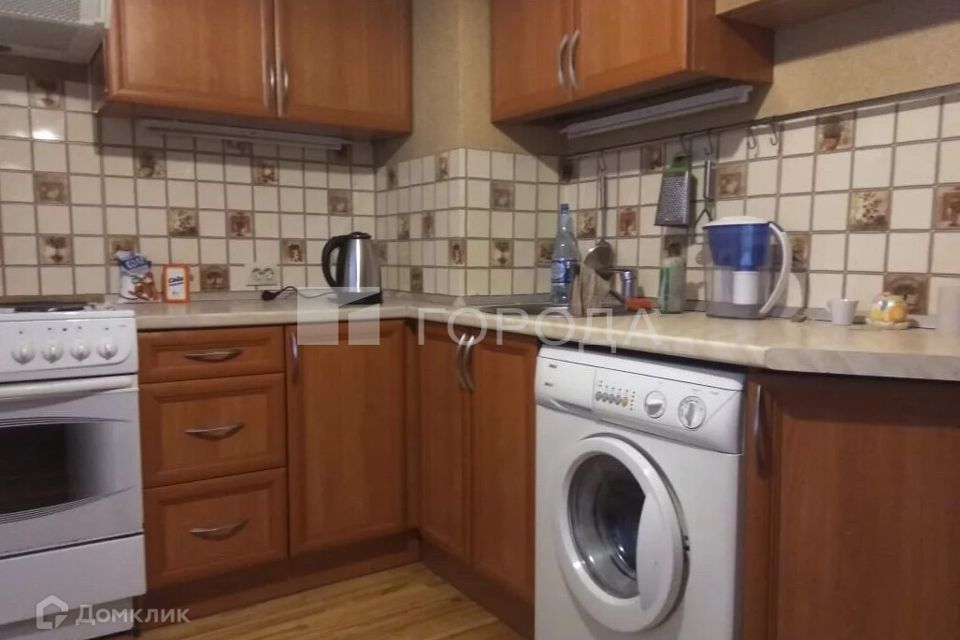 Сдаётся 2-комнатная квартира, 65 м²