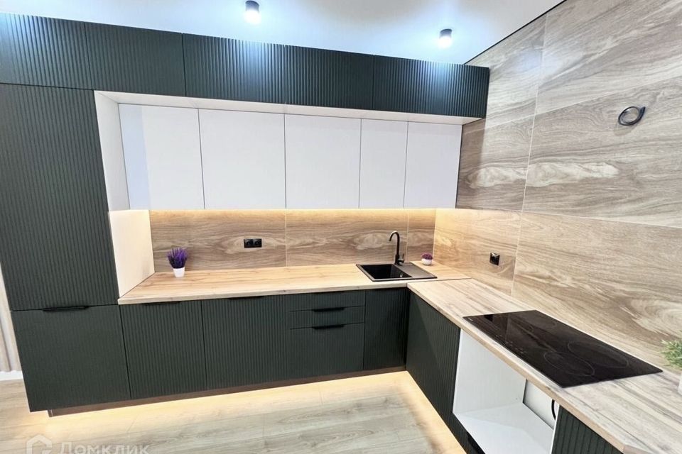 Продаётся 2-комнатная квартира, 60.5 м²
